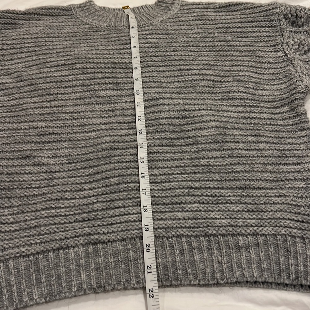 Sweater - Picture 6 of 8
